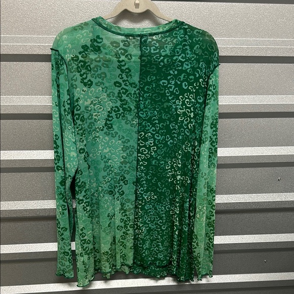 LOGO Layers Womens Green Animal Print Long Sleeve Stretch Blouse CASUAL Sz XL - Picture 8 of 11